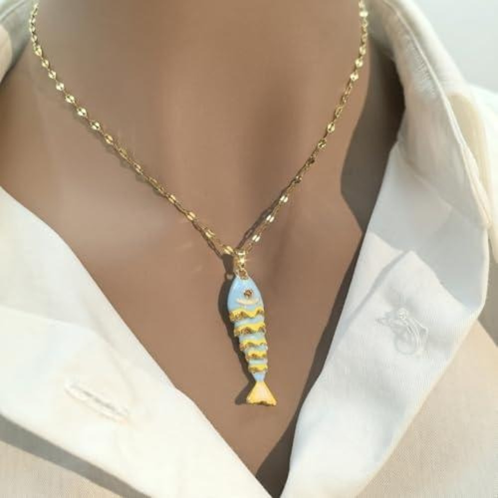 Articulated Fish Pendant Gold Tone Enamel Moving Sea Creature Charm White Yellow